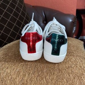 Women's Ace embroidered sneaker